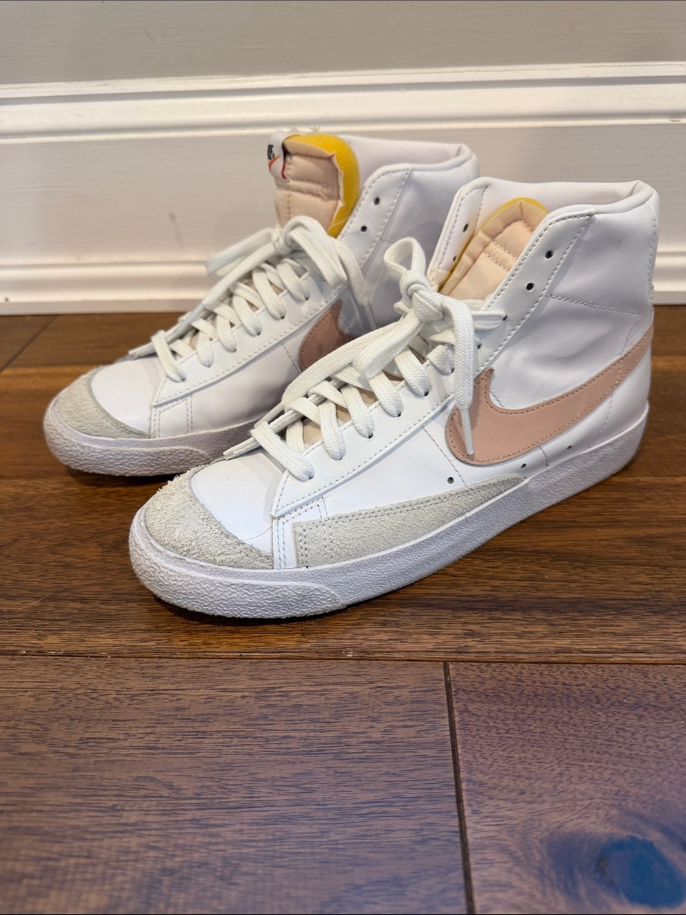 Like new, Nike Women's High-Top Blazers  Sneakers White with Pink Swoosh